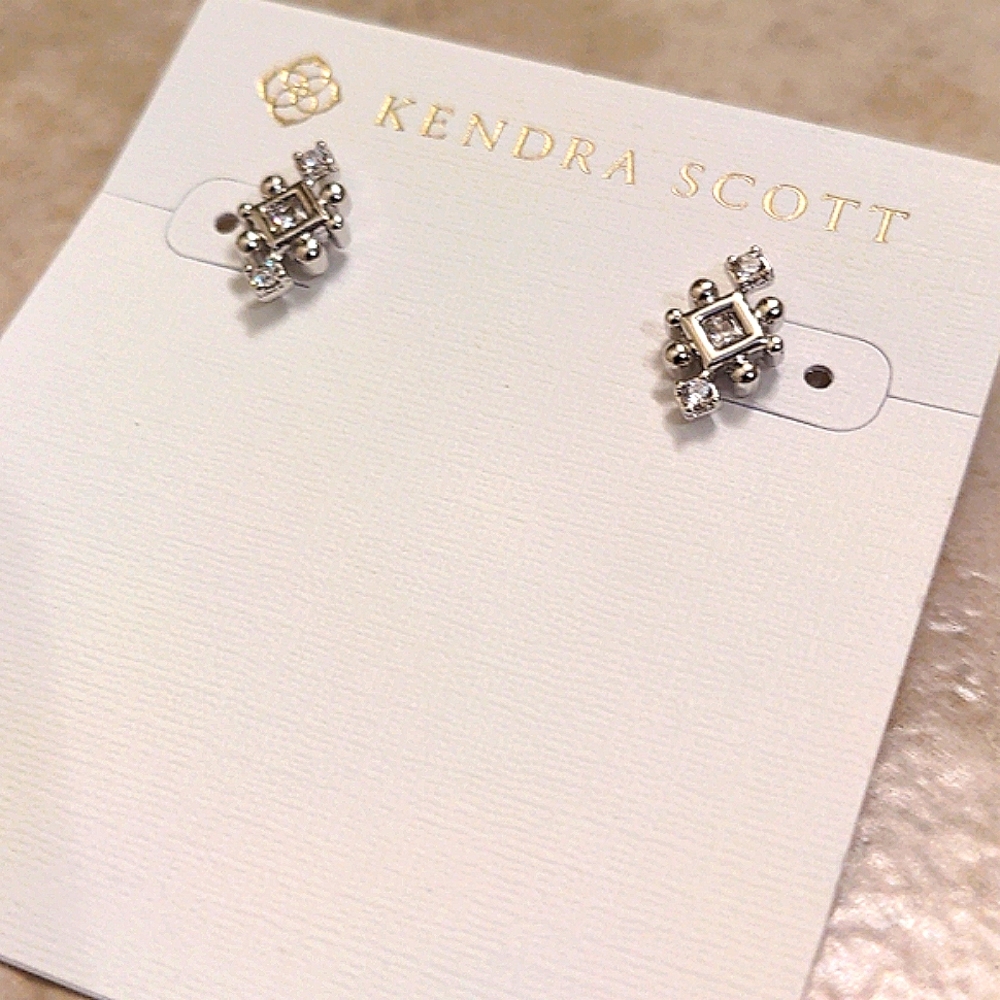 NEW Kendra Scott Tilda Stud Earrings in Silver - Picture 5 of 7